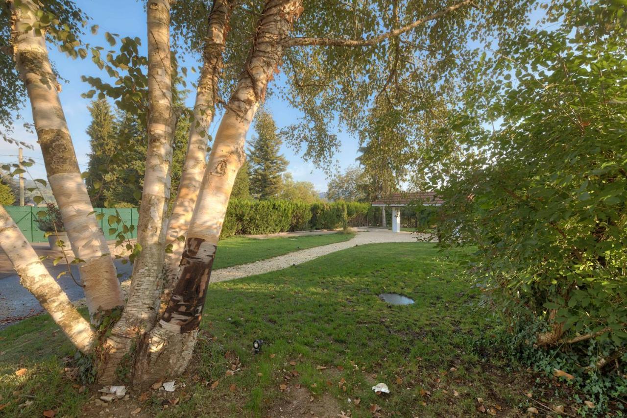 Appartement Chloe Du Lac Montferrat  Zewnętrze zdjęcie