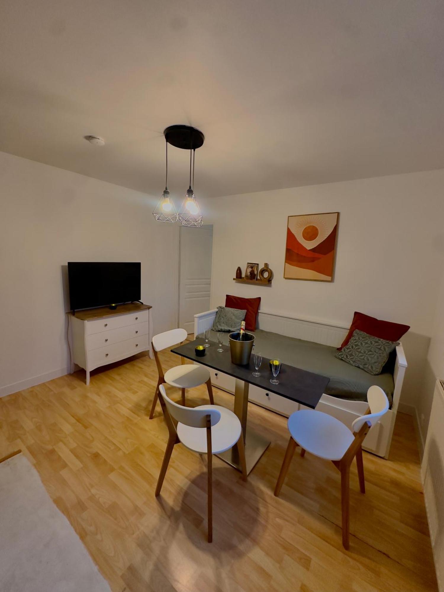 Appartement Chloe Du Lac Montferrat  Zewnętrze zdjęcie
